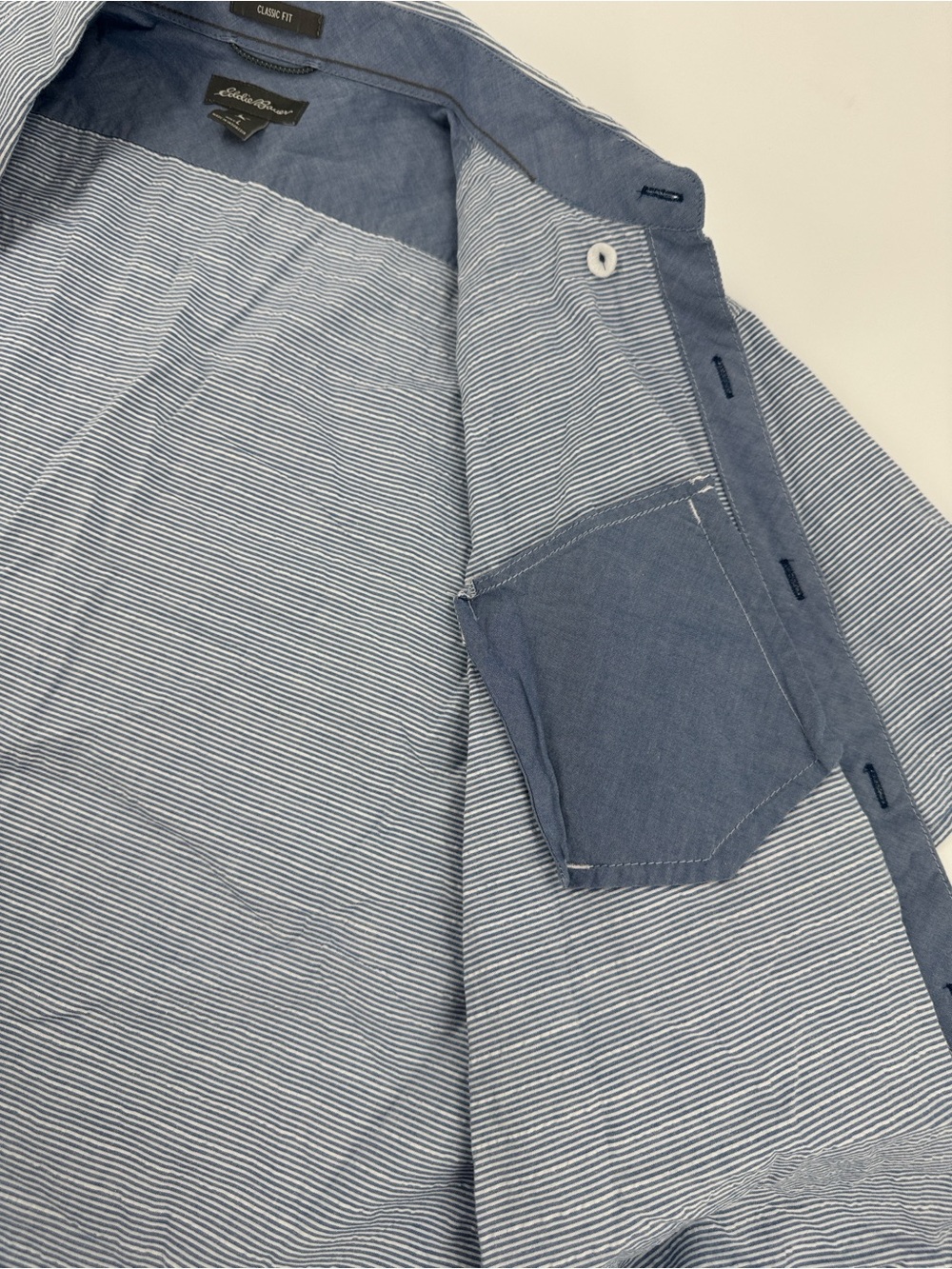 Eddie Bauer Classic Fit Short-Sleeve Button-Up Shirt - Light Blue Striped Size L - Picture 5 of 8